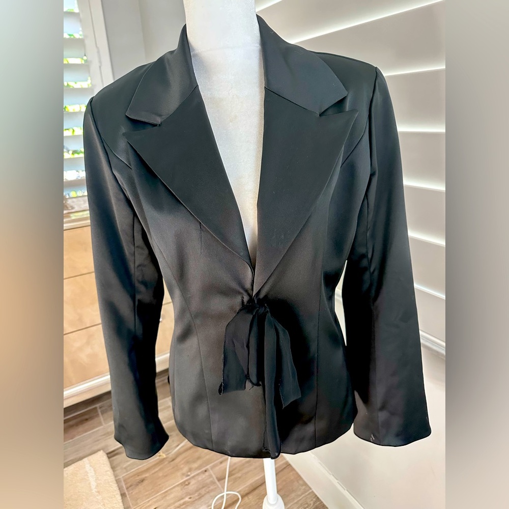 Vintage JS Signature Black jacket, satan like finish, size 8, Notched lapel